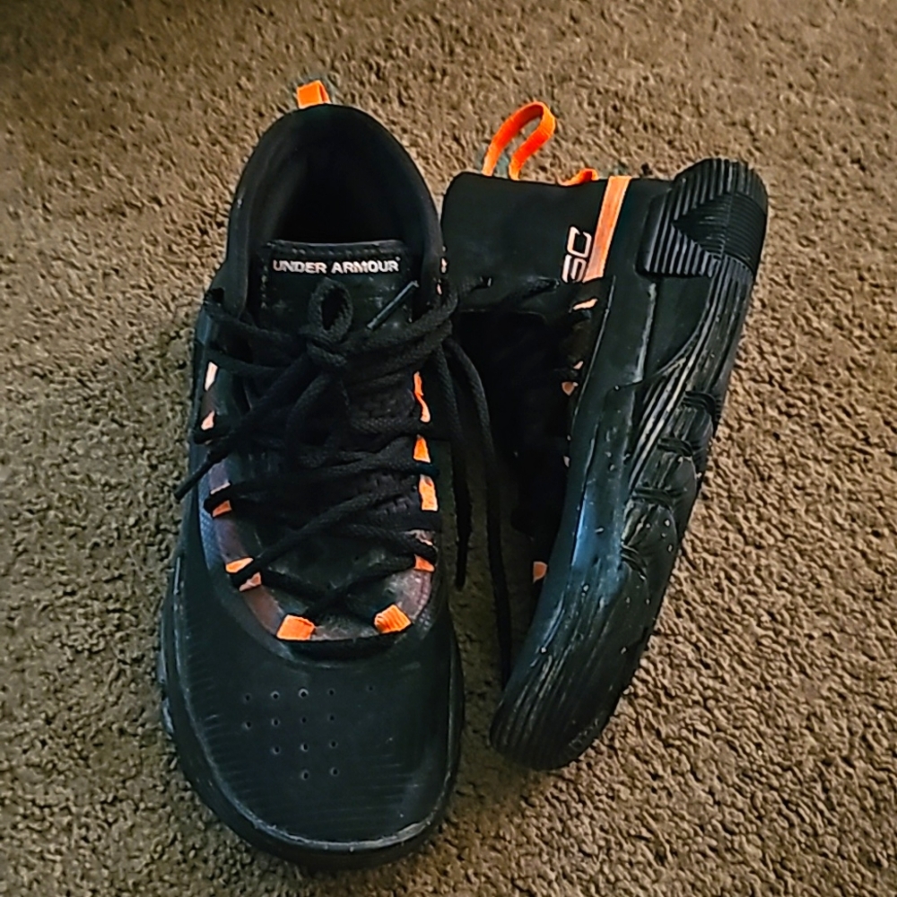 Boys Under Armour Sneakers